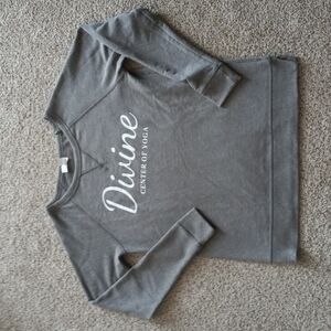 DIVINE center of YOGA sweatshirt, size medium